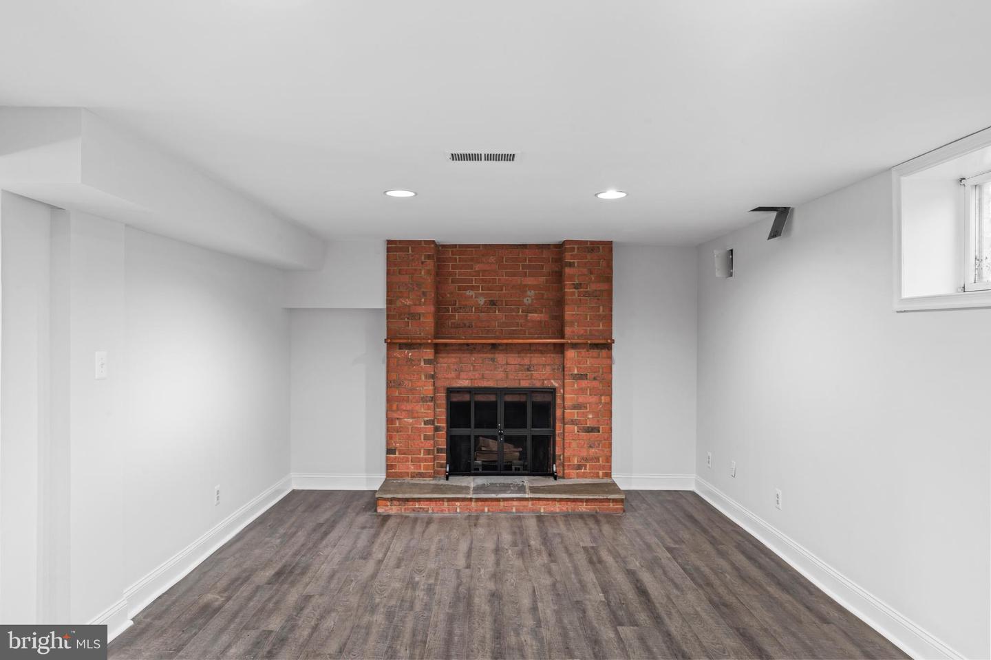 6616 KIRBY CT, FALLS CHURCH, Virginia 22043, 5 Bedrooms Bedrooms, ,3 BathroomsBathrooms,Residential,For sale,6616 KIRBY CT,VAFX2274916 MLS # VAFX2274916