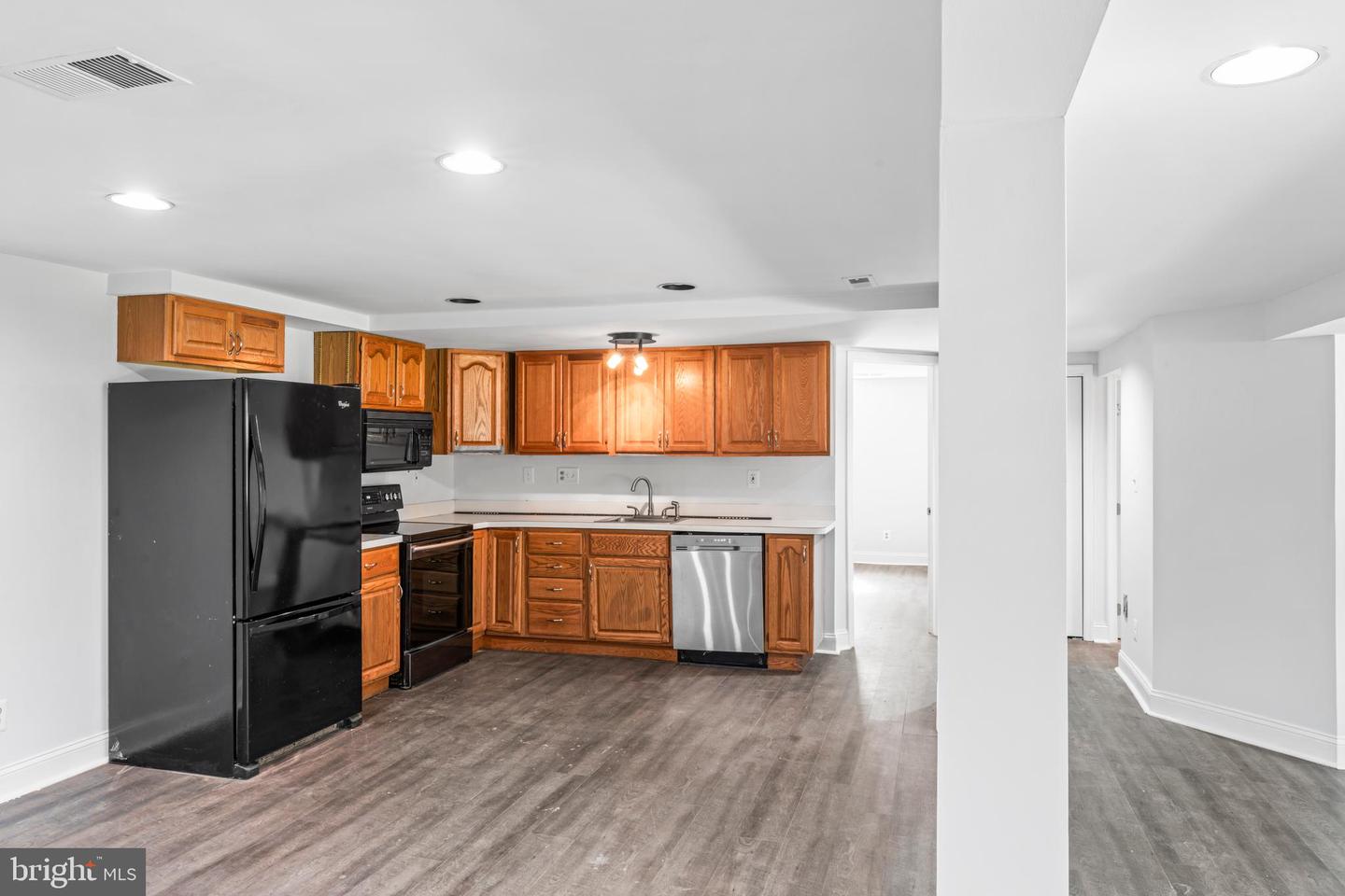 6616 KIRBY CT, FALLS CHURCH, Virginia 22043, 5 Bedrooms Bedrooms, ,3 BathroomsBathrooms,Residential,For sale,6616 KIRBY CT,VAFX2274916 MLS # VAFX2274916