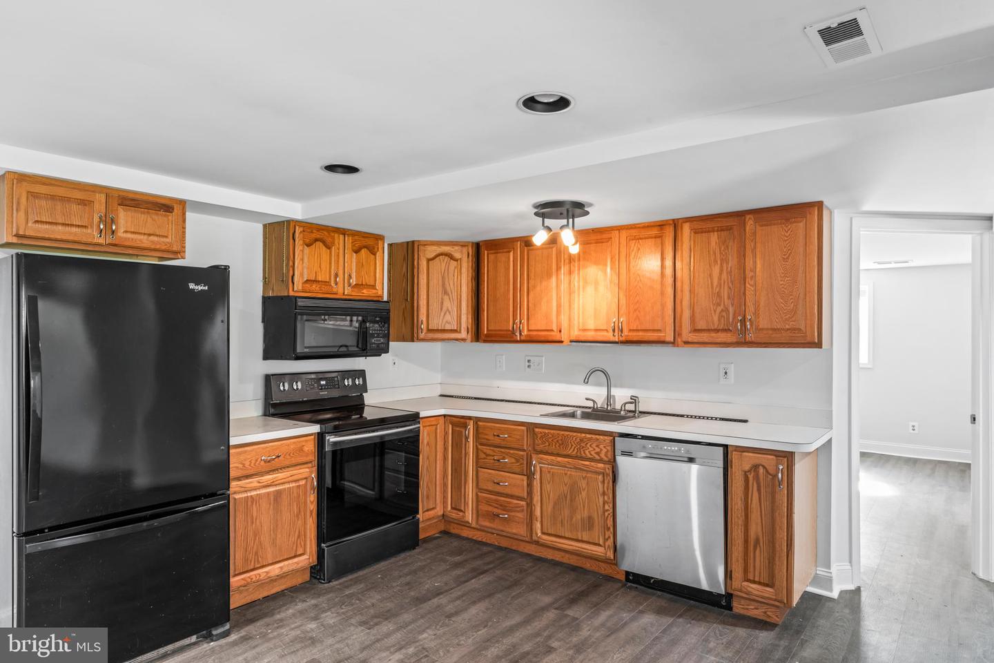 6616 KIRBY CT, FALLS CHURCH, Virginia 22043, 5 Bedrooms Bedrooms, ,3 BathroomsBathrooms,Residential,For sale,6616 KIRBY CT,VAFX2274916 MLS # VAFX2274916