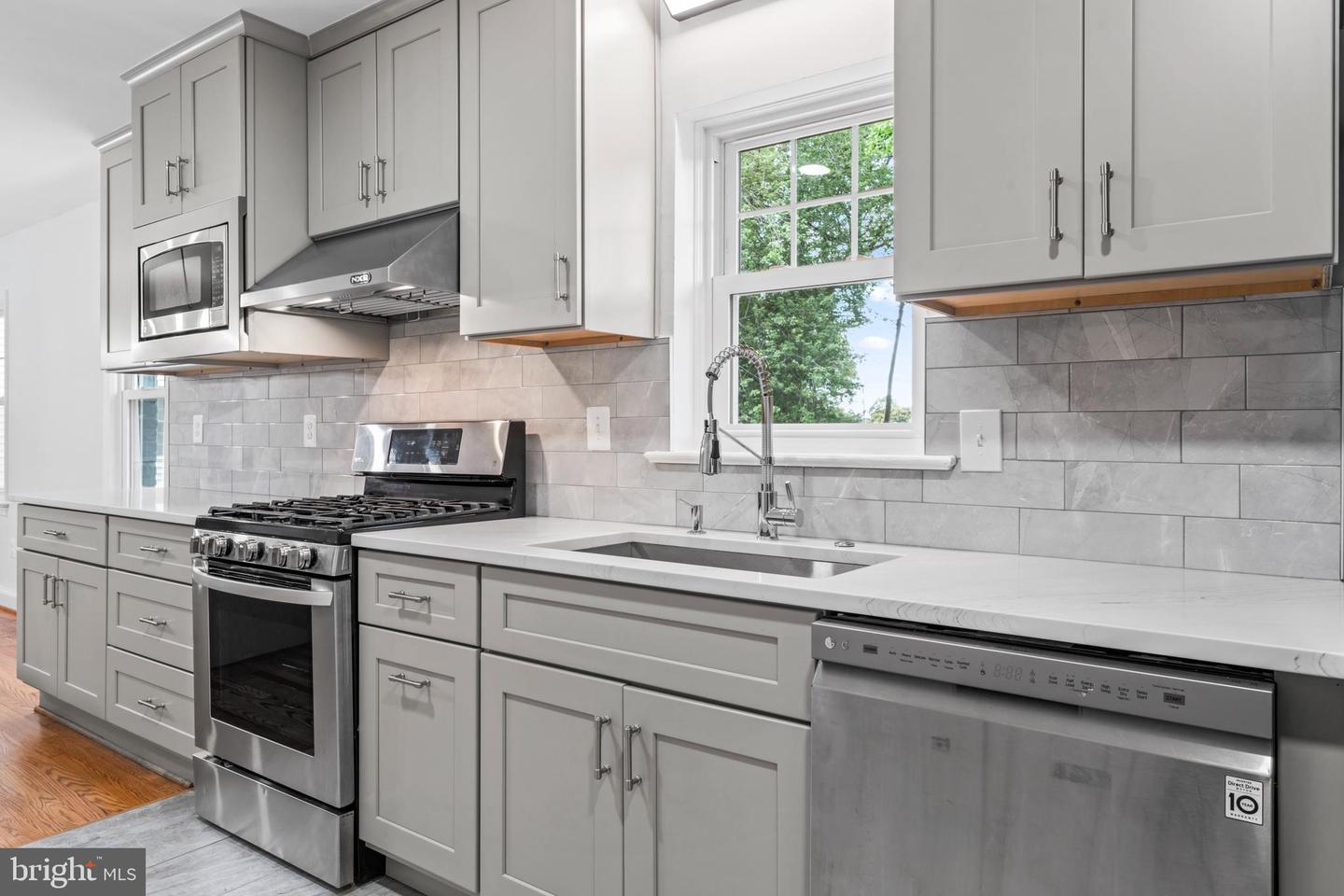 6616 KIRBY CT, FALLS CHURCH, Virginia 22043, 5 Bedrooms Bedrooms, ,3 BathroomsBathrooms,Residential,For sale,6616 KIRBY CT,VAFX2274916 MLS # VAFX2274916