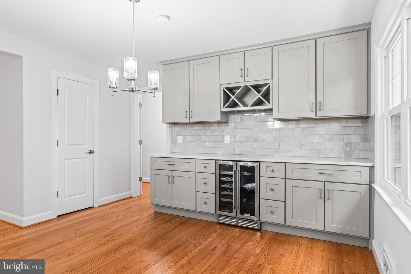 6616 KIRBY CT, FALLS CHURCH, Virginia 22043, 5 Bedrooms Bedrooms, ,3 BathroomsBathrooms,Residential,For sale,6616 KIRBY CT,VAFX2274916 MLS # VAFX2274916