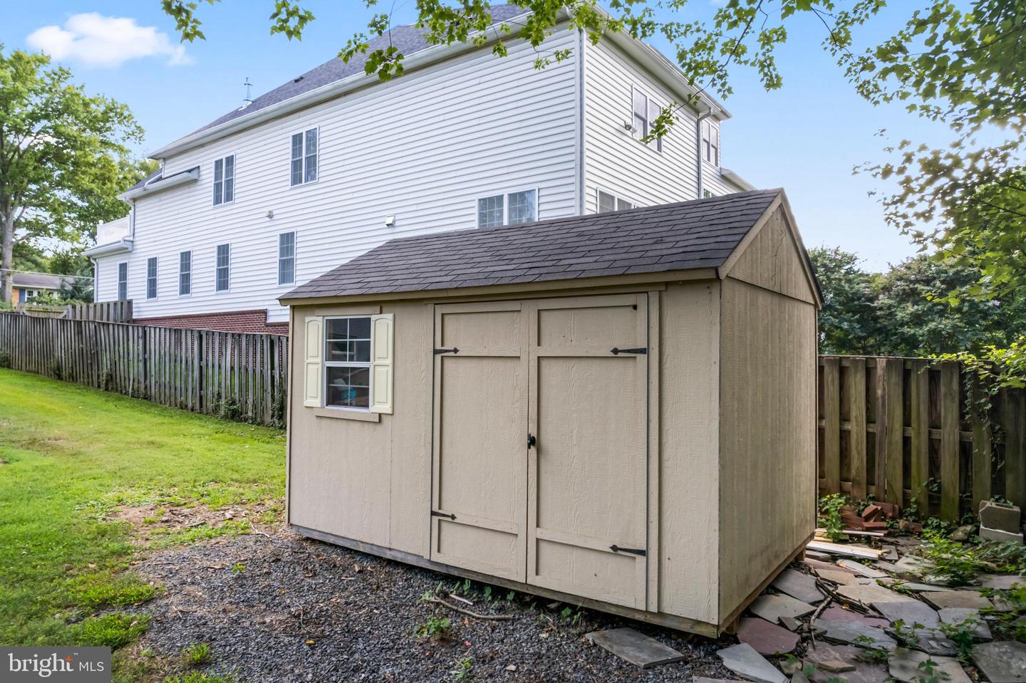 6616 KIRBY CT, FALLS CHURCH, Virginia 22043, 5 Bedrooms Bedrooms, ,3 BathroomsBathrooms,Residential,For sale,6616 KIRBY CT,VAFX2274916 MLS # VAFX2274916