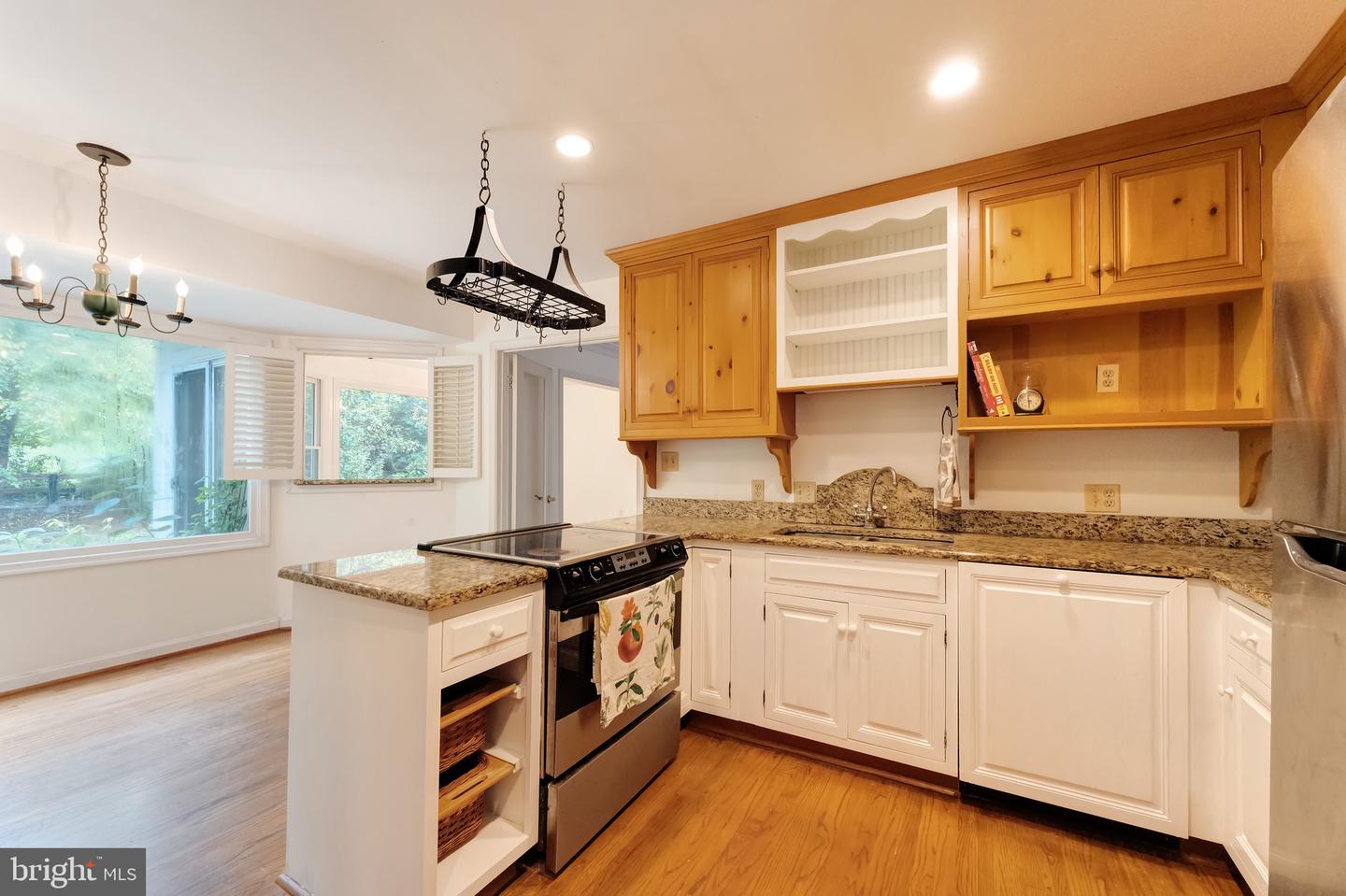 3 MEADOWBROOK CT S, MIDDLEBURG, Virginia 20117, 2 Bedrooms Bedrooms, ,2 BathroomsBathrooms,Residential,For sale,3 MEADOWBROOK CT S,VALO2109108 MLS # VALO2109108