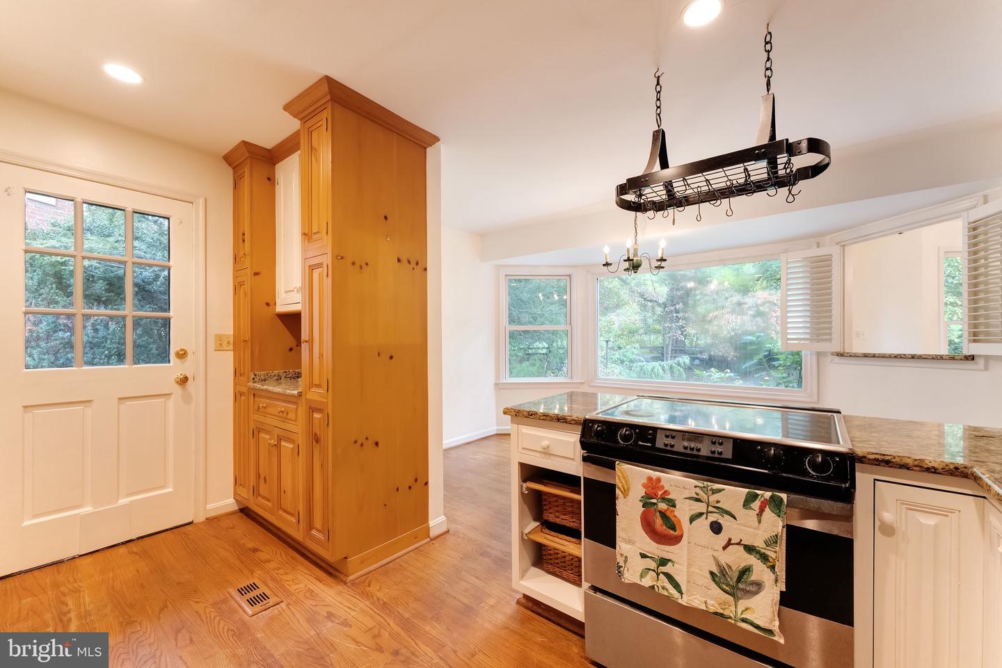 3 MEADOWBROOK CT S, MIDDLEBURG, Virginia 20117, 2 Bedrooms Bedrooms, ,2 BathroomsBathrooms,Residential,For sale,3 MEADOWBROOK CT S,VALO2109108 MLS # VALO2109108