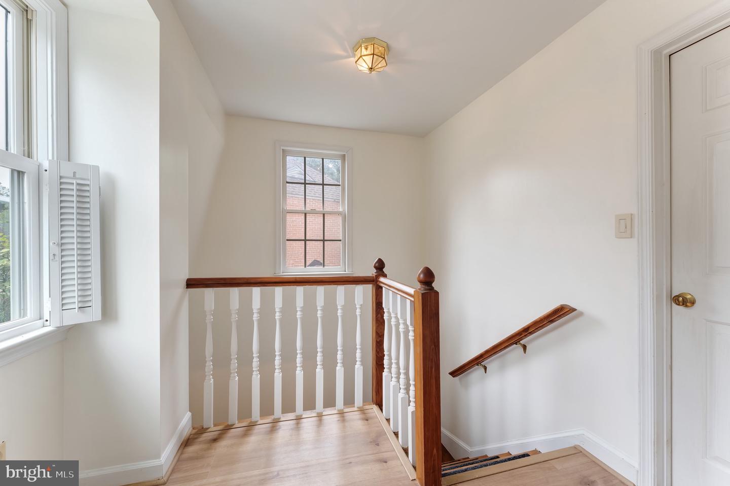 3 MEADOWBROOK CT S, MIDDLEBURG, Virginia 20117, 2 Bedrooms Bedrooms, ,2 BathroomsBathrooms,Residential,For sale,3 MEADOWBROOK CT S,VALO2109108 MLS # VALO2109108
