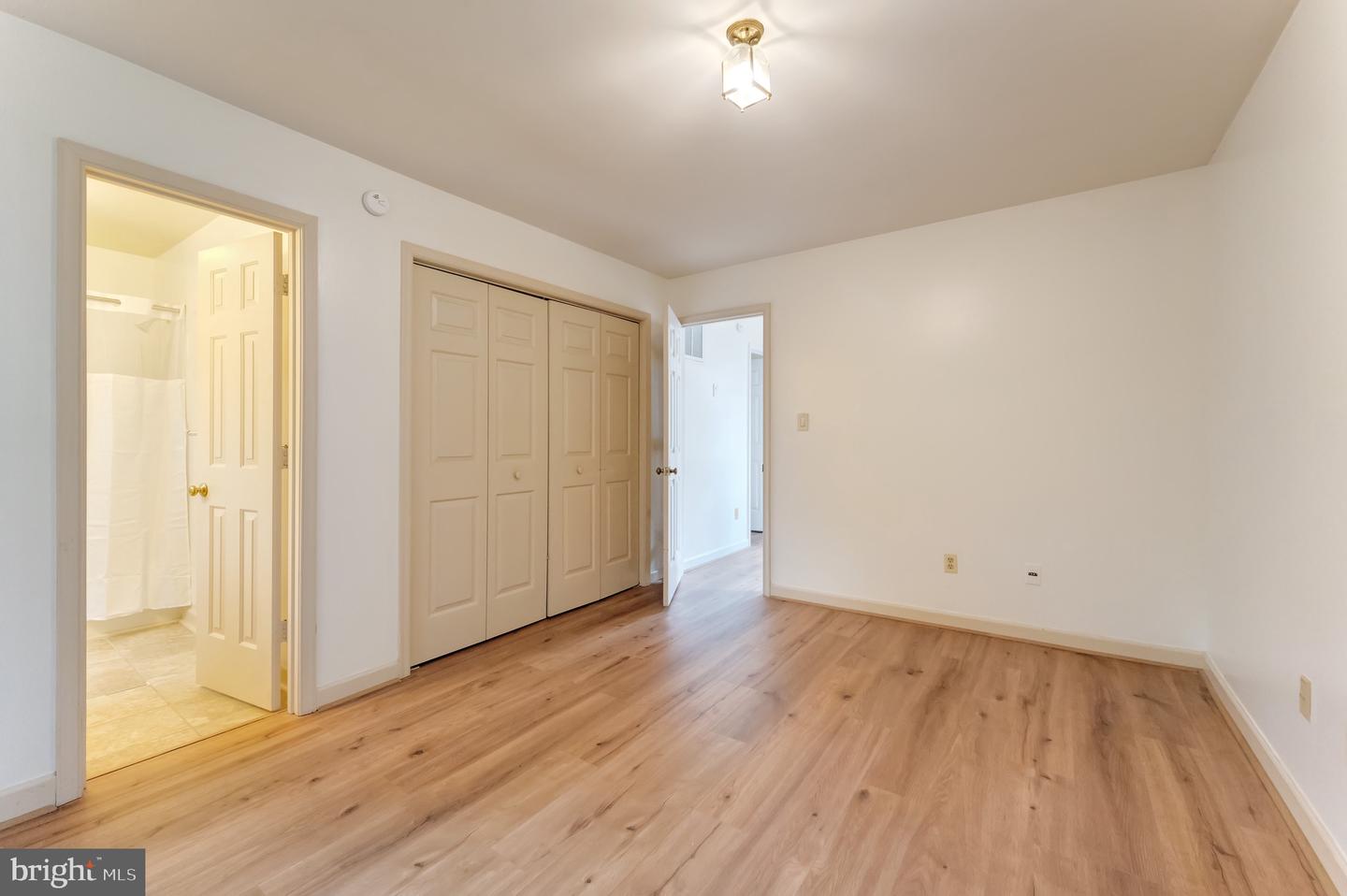 3 MEADOWBROOK CT S, MIDDLEBURG, Virginia 20117, 2 Bedrooms Bedrooms, ,2 BathroomsBathrooms,Residential,For sale,3 MEADOWBROOK CT S,VALO2109108 MLS # VALO2109108