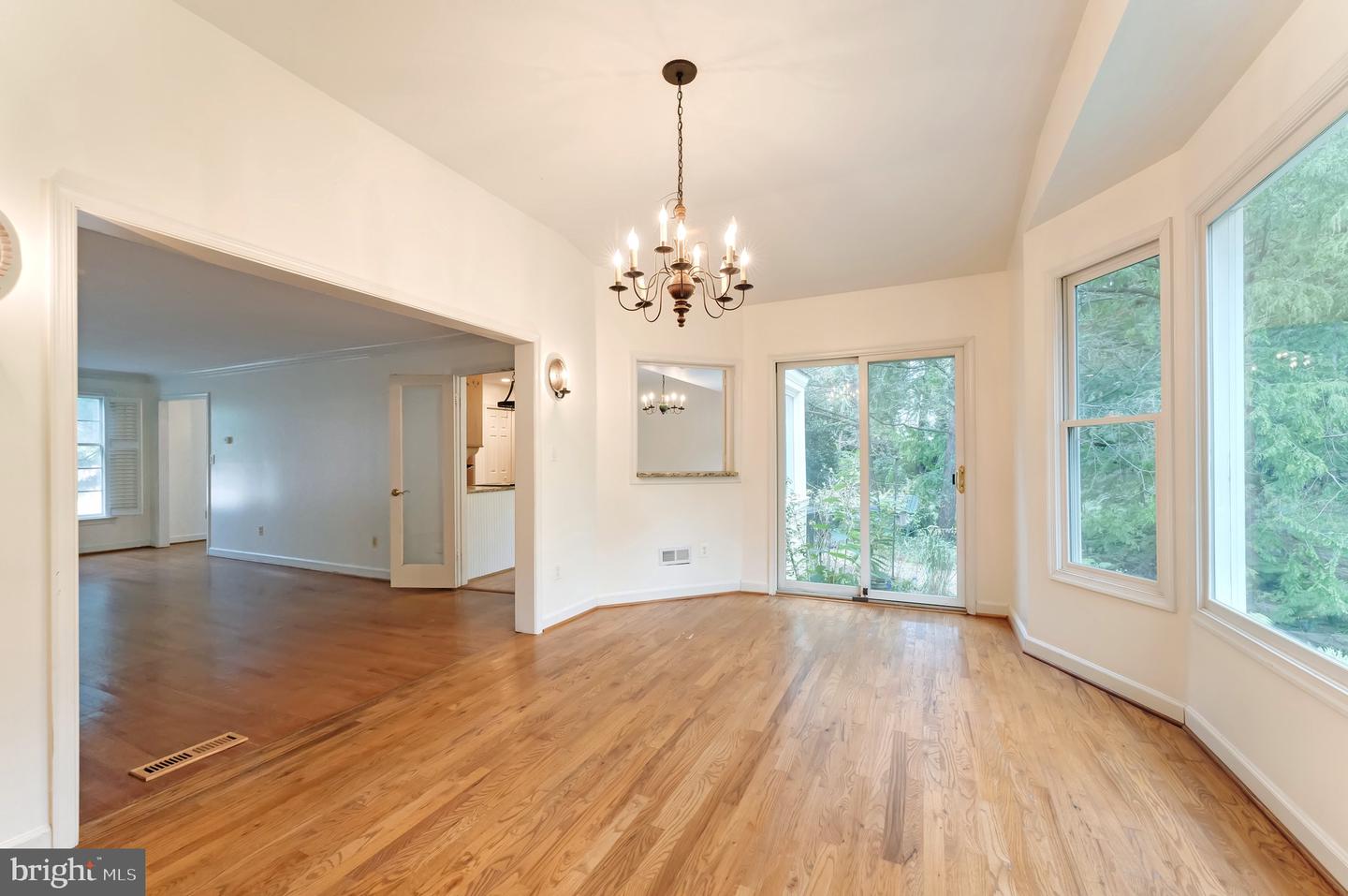 3 MEADOWBROOK CT S, MIDDLEBURG, Virginia 20117, 2 Bedrooms Bedrooms, ,2 BathroomsBathrooms,Residential,For sale,3 MEADOWBROOK CT S,VALO2109108 MLS # VALO2109108