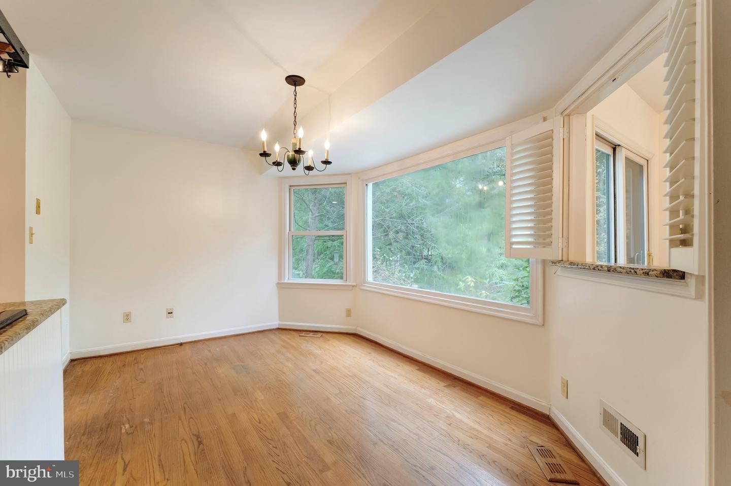 3 MEADOWBROOK CT S, MIDDLEBURG, Virginia 20117, 2 Bedrooms Bedrooms, ,2 BathroomsBathrooms,Residential,For sale,3 MEADOWBROOK CT S,VALO2109108 MLS # VALO2109108