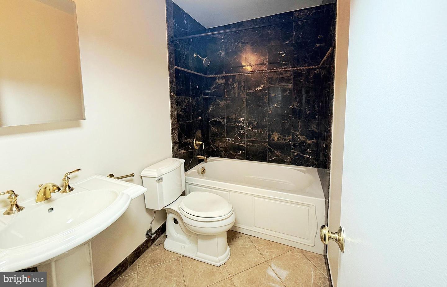 15008 CHERRYDALE DR, WOODBRIDGE, Virginia 22193, 3 Bedrooms Bedrooms, ,2 BathroomsBathrooms,Residential,For sale,15008 CHERRYDALE DR,VAPW2106210 MLS # VAPW2106210
