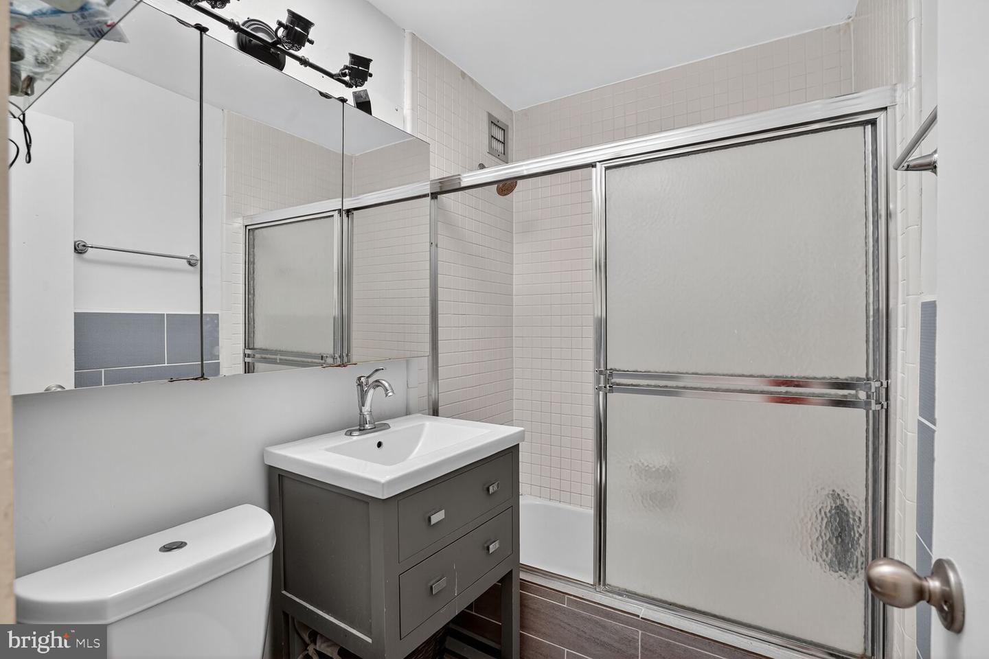 1021 ARLINGTON BLVD #643, ARLINGTON, Virginia 22209, 1 Bedroom Bedrooms, ,1 BathroomBathrooms,Residential,For sale,1021 ARLINGTON BLVD #643,VAAR2065060 MLS # VAAR2065060