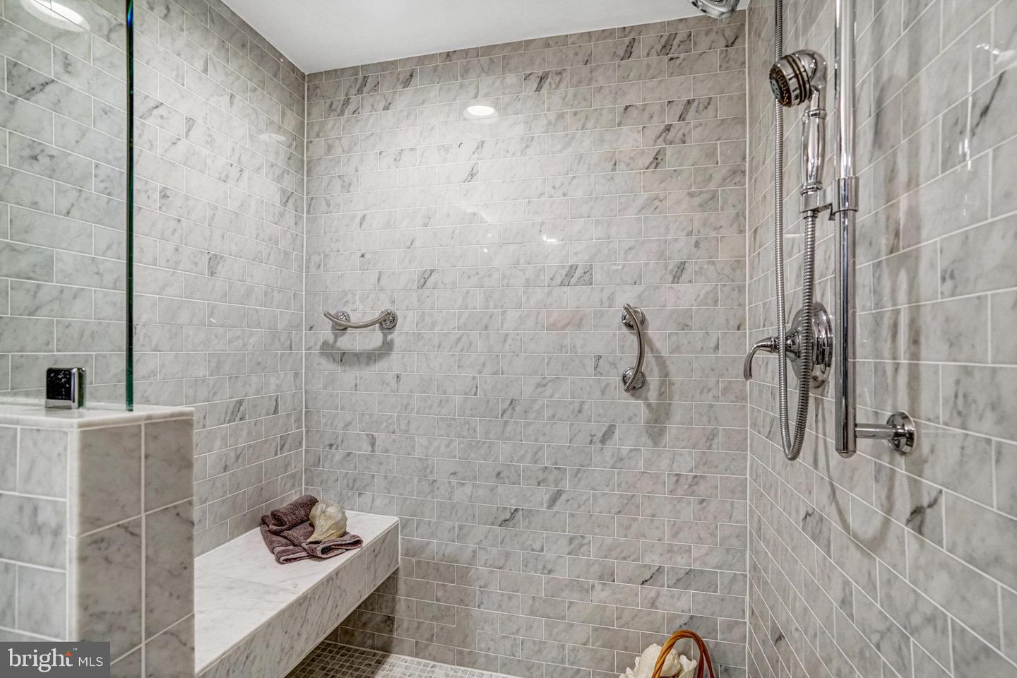7714 SHOOTINGSTAR DR, SPRINGFIELD, Virginia 22152, 3 Bedrooms Bedrooms, 13 Rooms Rooms,3 BathroomsBathrooms,Residential,For sale,7714 SHOOTINGSTAR DR,VAFX2275088 MLS # VAFX2275088