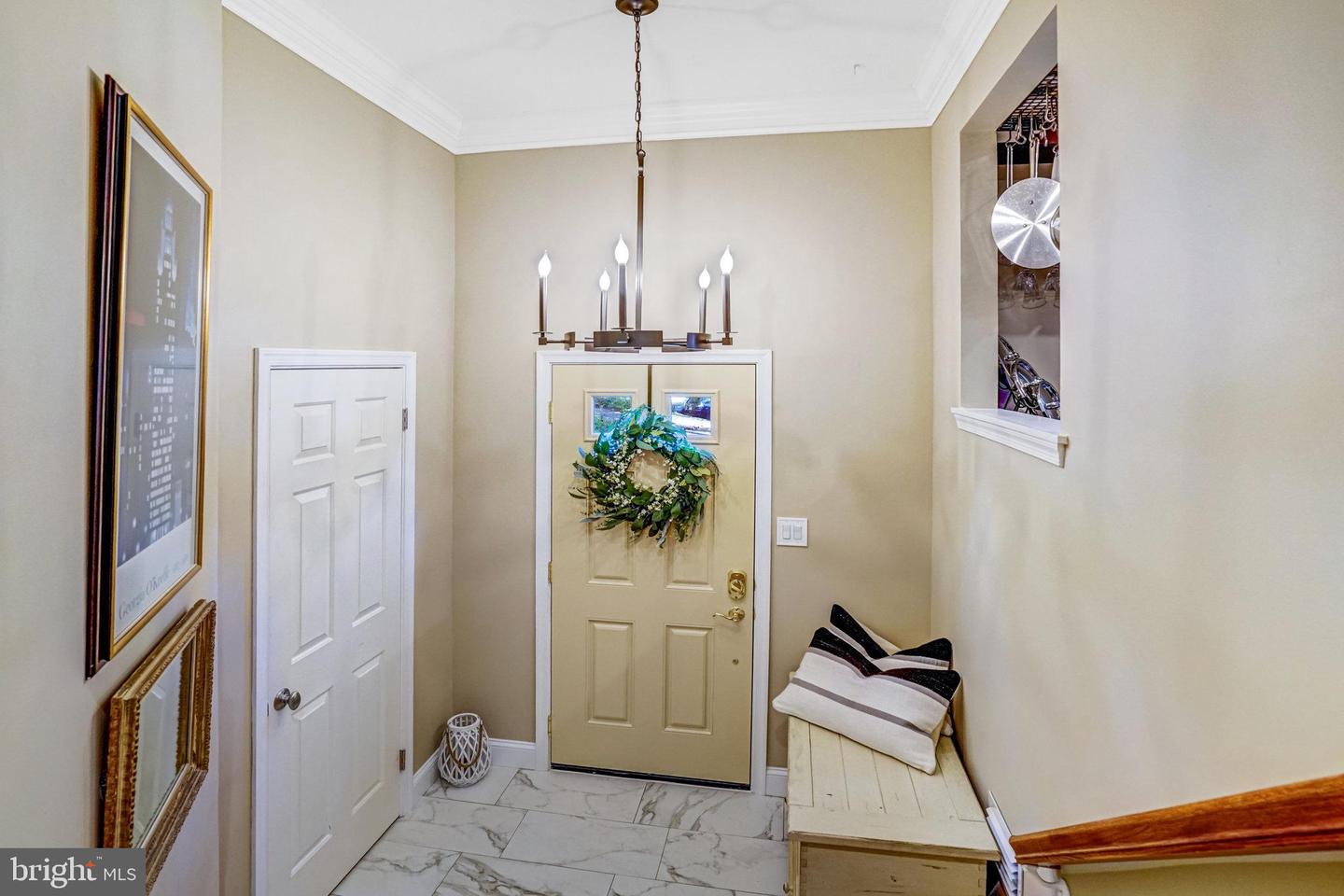 7714 SHOOTINGSTAR DR, SPRINGFIELD, Virginia 22152, 3 Bedrooms Bedrooms, 13 Rooms Rooms,3 BathroomsBathrooms,Residential,For sale,7714 SHOOTINGSTAR DR,VAFX2275088 MLS # VAFX2275088