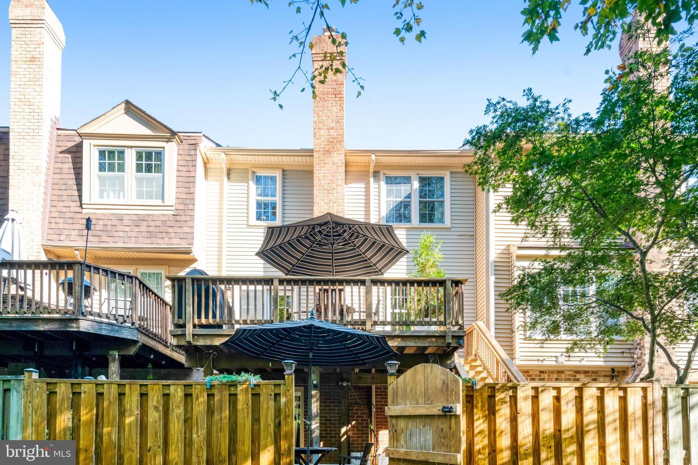 7714 SHOOTINGSTAR DR, SPRINGFIELD, Virginia 22152, 3 Bedrooms Bedrooms, 13 Rooms Rooms,3 BathroomsBathrooms,Residential,For sale,7714 SHOOTINGSTAR DR,VAFX2275088 MLS # VAFX2275088
