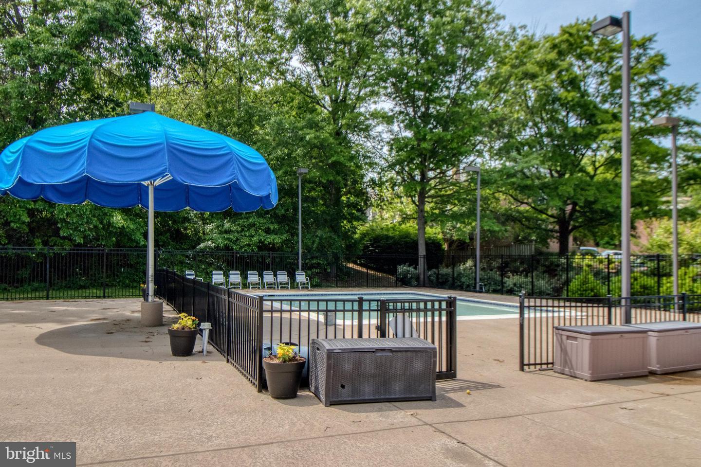 7714 SHOOTINGSTAR DR, SPRINGFIELD, Virginia 22152, 3 Bedrooms Bedrooms, 13 Rooms Rooms,3 BathroomsBathrooms,Residential,For sale,7714 SHOOTINGSTAR DR,VAFX2275088 MLS # VAFX2275088