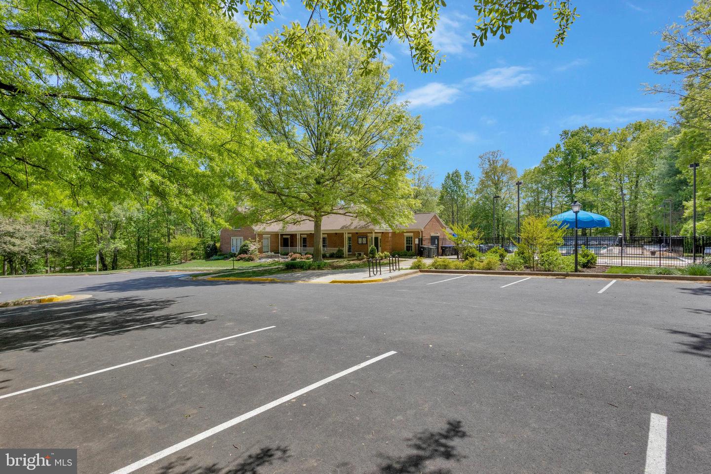 7714 SHOOTINGSTAR DR, SPRINGFIELD, Virginia 22152, 3 Bedrooms Bedrooms, 13 Rooms Rooms,3 BathroomsBathrooms,Residential,For sale,7714 SHOOTINGSTAR DR,VAFX2275088 MLS # VAFX2275088