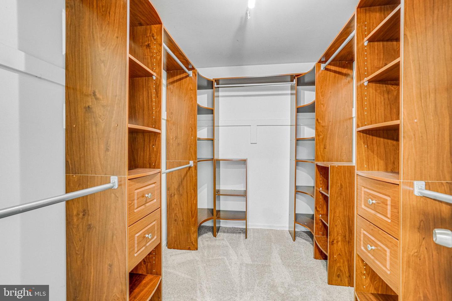 1255 DARTMOUTH CT, ALEXANDRIA, Virginia 22314, 5 Bedrooms Bedrooms, ,3 BathroomsBathrooms,Residential,For sale,1255 DARTMOUTH CT,VAAX2050972 MLS # VAAX2050972