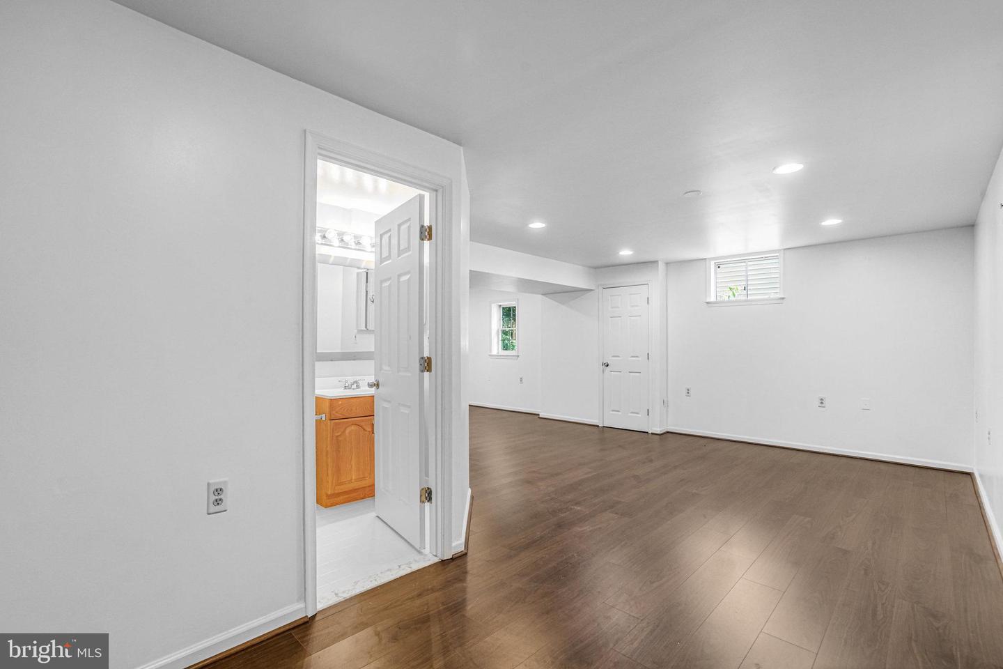 1255 DARTMOUTH CT, ALEXANDRIA, Virginia 22314, 5 Bedrooms Bedrooms, ,3 BathroomsBathrooms,Residential,For sale,1255 DARTMOUTH CT,VAAX2050972 MLS # VAAX2050972