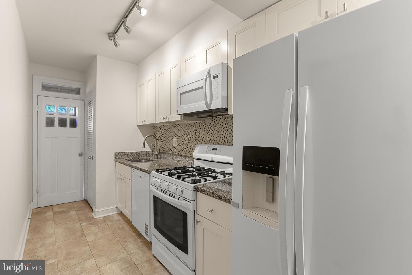 4016 47TH ST NW #2, WASHINGTON, District Of Columbia 20016, 1 Bedroom Bedrooms, 3 Rooms Rooms,1 BathroomBathrooms,Residential,For sale,4016 47TH ST NW #2,DCDC2227660 MLS # DCDC2227660