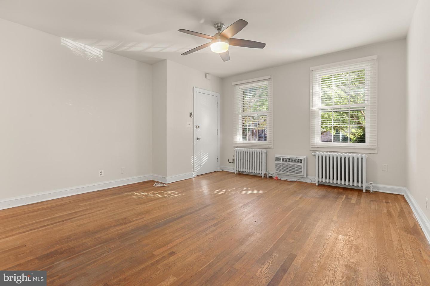 4016 47TH ST NW #2, WASHINGTON, District Of Columbia 20016, 1 Bedroom Bedrooms, 3 Rooms Rooms,1 BathroomBathrooms,Residential,For sale,4016 47TH ST NW #2,DCDC2227660 MLS # DCDC2227660