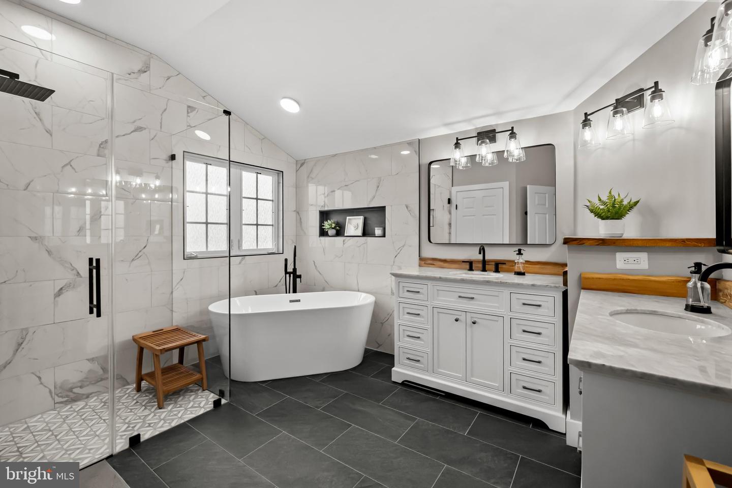 6288 REDWINGED BLACKBIRD DR, WARRENTON, Virginia 20187, 5 Bedrooms Bedrooms, ,3 BathroomsBathrooms,Residential,For sale,6288 REDWINGED BLACKBIRD DR,VAFQ2019438 MLS # VAFQ2019438