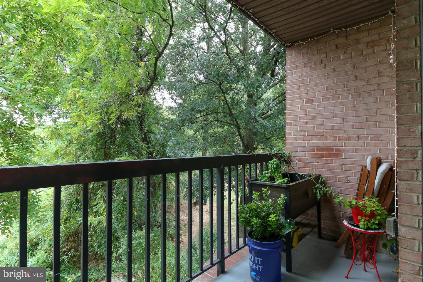3210 S 28TH ST #404, ALEXANDRIA, Virginia 22302, 1 Bedroom Bedrooms, ,1 BathroomBathrooms,Residential,For sale,3210 S 28TH ST #404,VAAX2050990 MLS # VAAX2050990