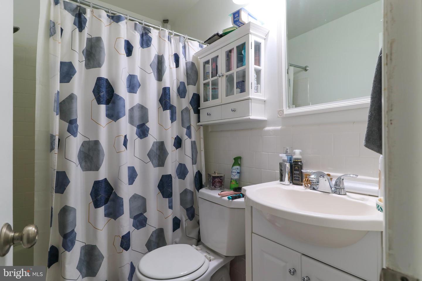 3210 S 28TH ST #404, ALEXANDRIA, Virginia 22302, 1 Bedroom Bedrooms, ,1 BathroomBathrooms,Residential,For sale,3210 S 28TH ST #404,VAAX2050990 MLS # VAAX2050990