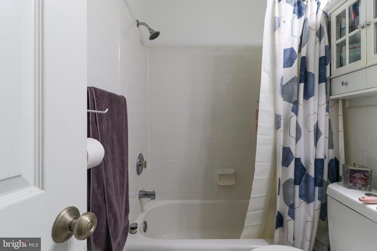 3210 S 28TH ST #404, ALEXANDRIA, Virginia 22302, 1 Bedroom Bedrooms, ,1 BathroomBathrooms,Residential,For sale,3210 S 28TH ST #404,VAAX2050990 MLS # VAAX2050990