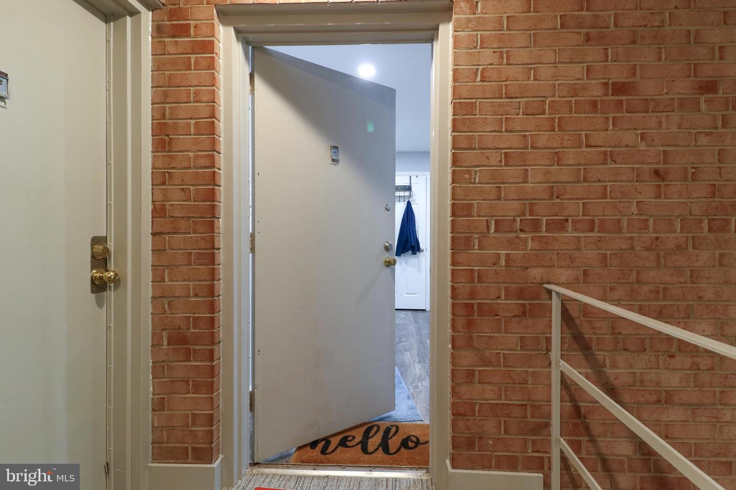 3210 S 28TH ST #404, ALEXANDRIA, Virginia 22302, 1 Bedroom Bedrooms, ,1 BathroomBathrooms,Residential,For sale,3210 S 28TH ST #404,VAAX2050990 MLS # VAAX2050990