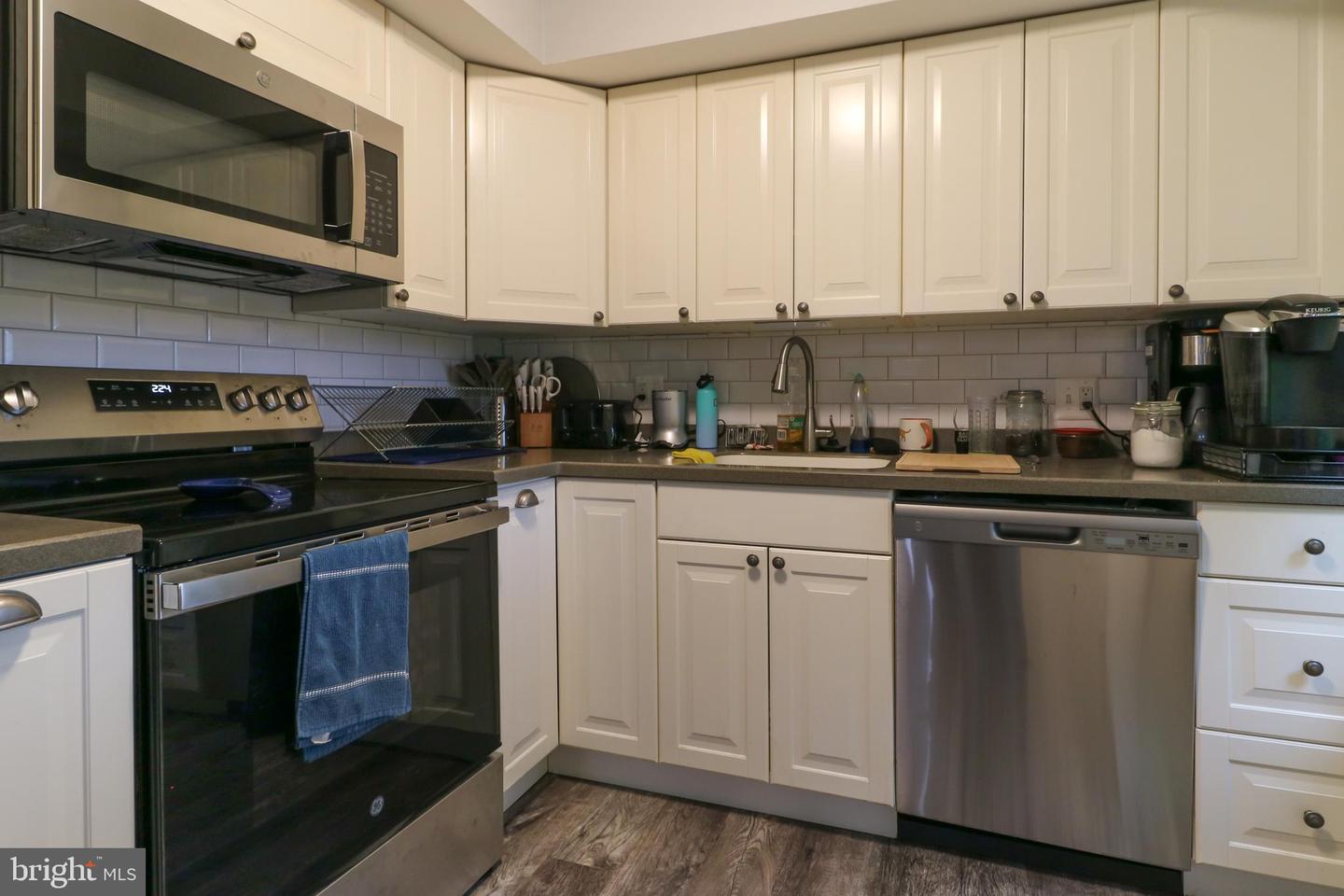 3210 S 28TH ST #404, ALEXANDRIA, Virginia 22302, 1 Bedroom Bedrooms, ,1 BathroomBathrooms,Residential,For sale,3210 S 28TH ST #404,VAAX2050990 MLS # VAAX2050990
