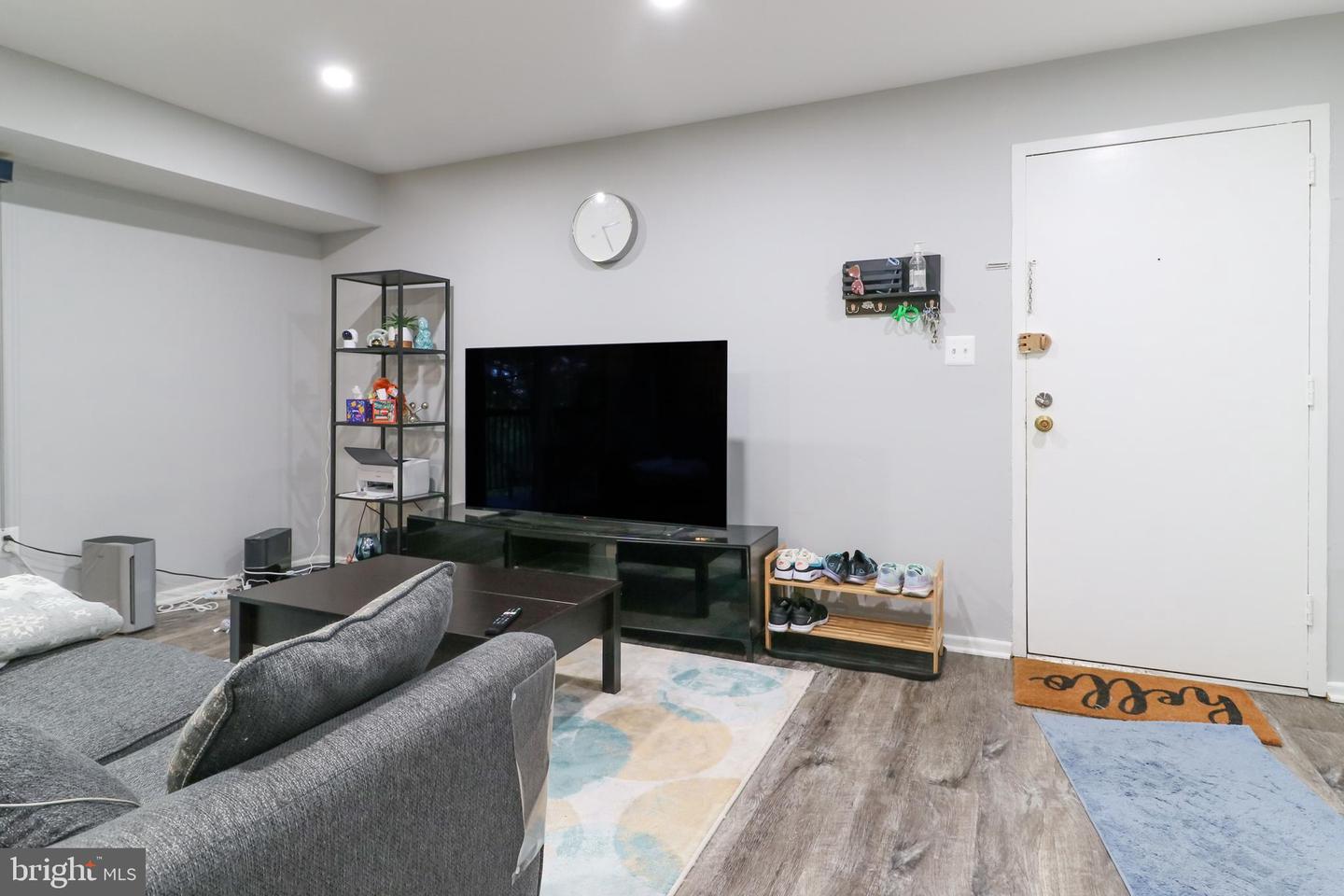 3210 S 28TH ST #404, ALEXANDRIA, Virginia 22302, 1 Bedroom Bedrooms, ,1 BathroomBathrooms,Residential,For sale,3210 S 28TH ST #404,VAAX2050990 MLS # VAAX2050990