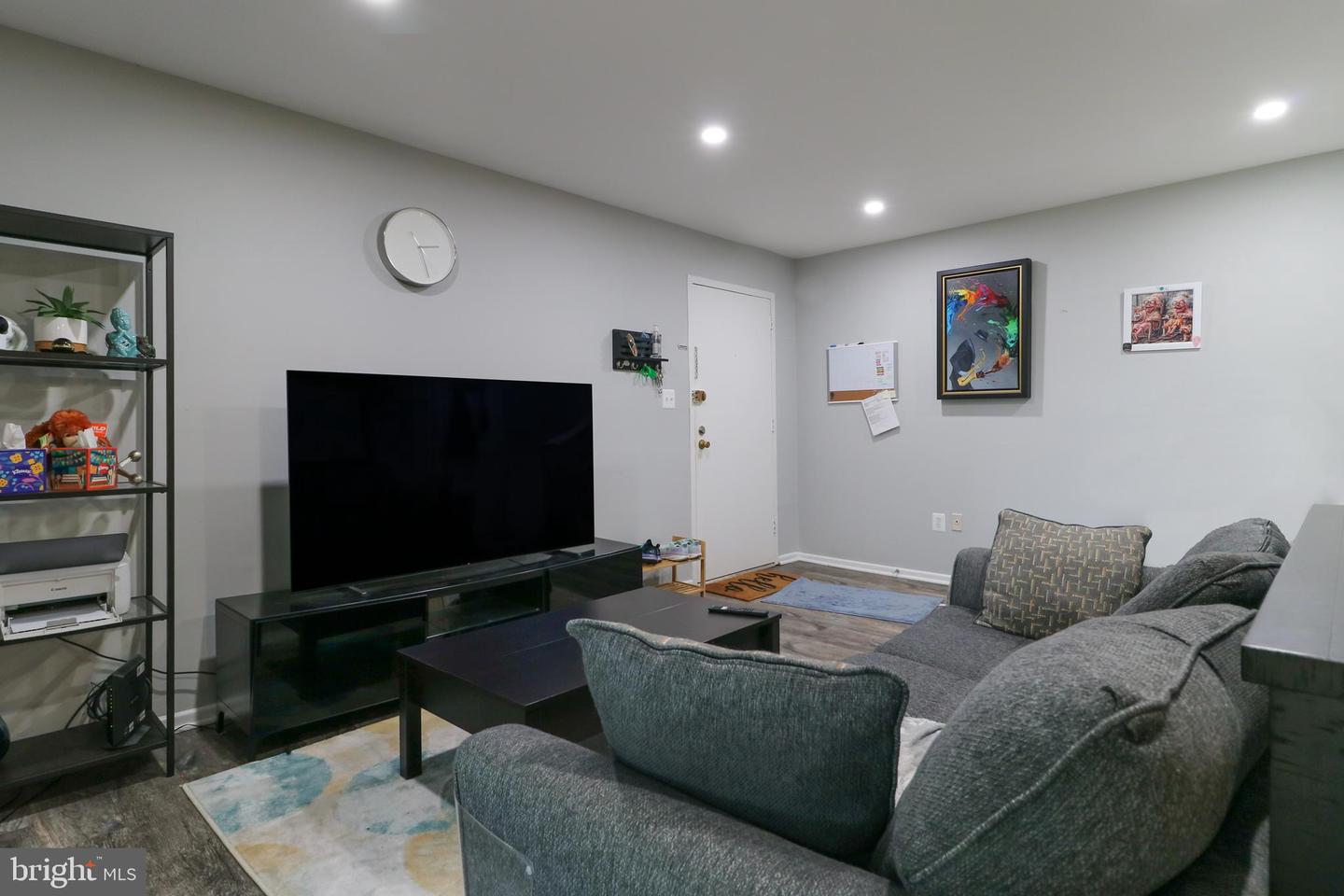 3210 S 28TH ST #404, ALEXANDRIA, Virginia 22302, 1 Bedroom Bedrooms, ,1 BathroomBathrooms,Residential,For sale,3210 S 28TH ST #404,VAAX2050990 MLS # VAAX2050990