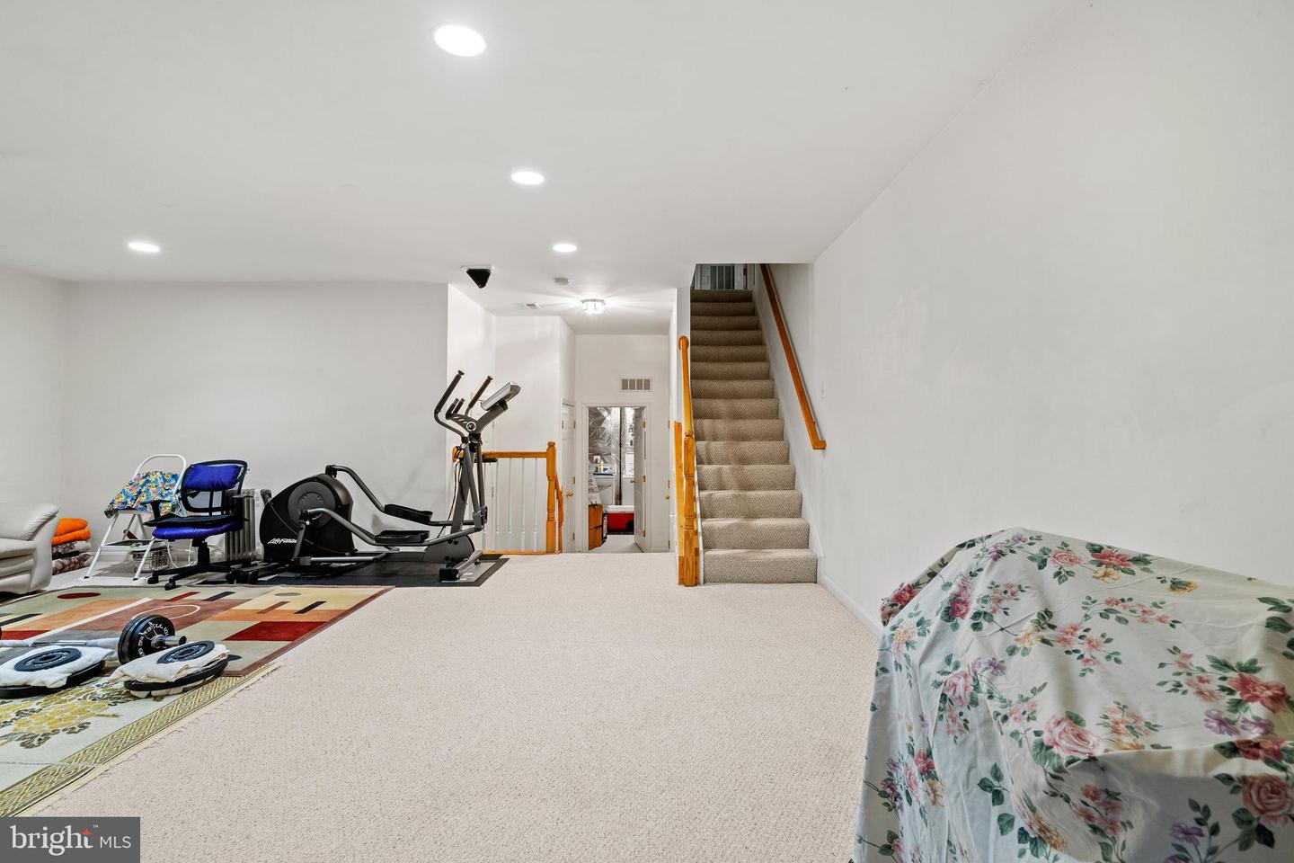 4057 CORNWALL CT, FAIRFAX, Virginia 22030, 3 Bedrooms Bedrooms, ,2 BathroomsBathrooms,Residential,For sale,4057 CORNWALL CT,VAFX2275034 MLS # VAFX2275034