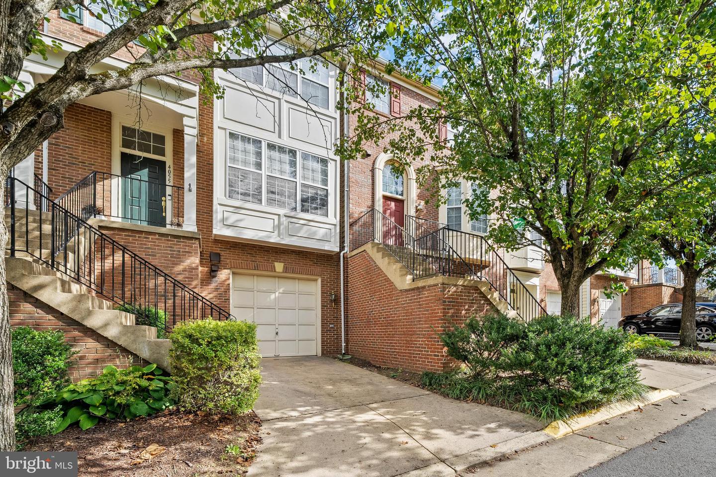 4057 CORNWALL CT, FAIRFAX, Virginia 22030, 3 Bedrooms Bedrooms, ,2 BathroomsBathrooms,Residential,For sale,4057 CORNWALL CT,VAFX2275034 MLS # VAFX2275034