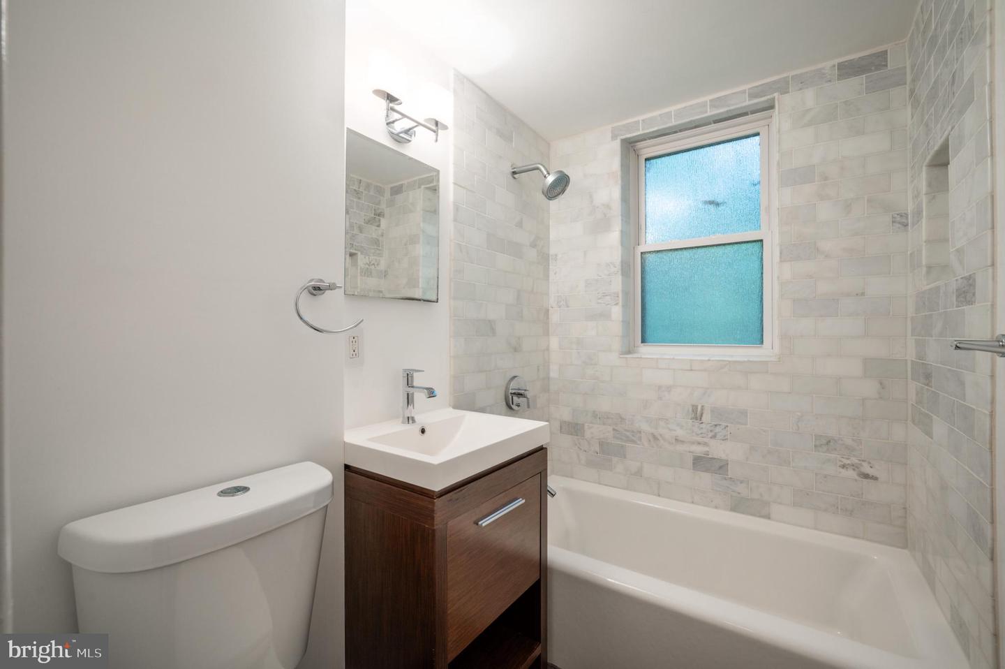 3719 12TH ST NE #209, WASHINGTON, District Of Columbia 20017, 1 Bedroom Bedrooms, 4 Rooms Rooms,1 BathroomBathrooms,Residential,For sale,3719 12TH ST NE #209,DCDC2227612 MLS # DCDC2227612