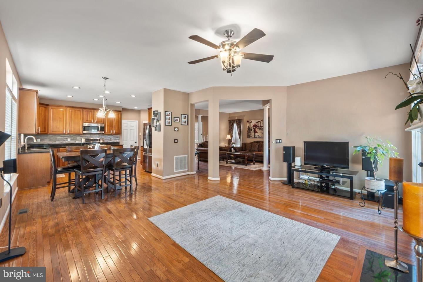 16044 SHERINGHAM WAY, GAINESVILLE, Virginia 20155, 4 Bedrooms Bedrooms, ,3 BathroomsBathrooms,Residential,For sale,16044 SHERINGHAM WAY,VAPW2106276 MLS # VAPW2106276