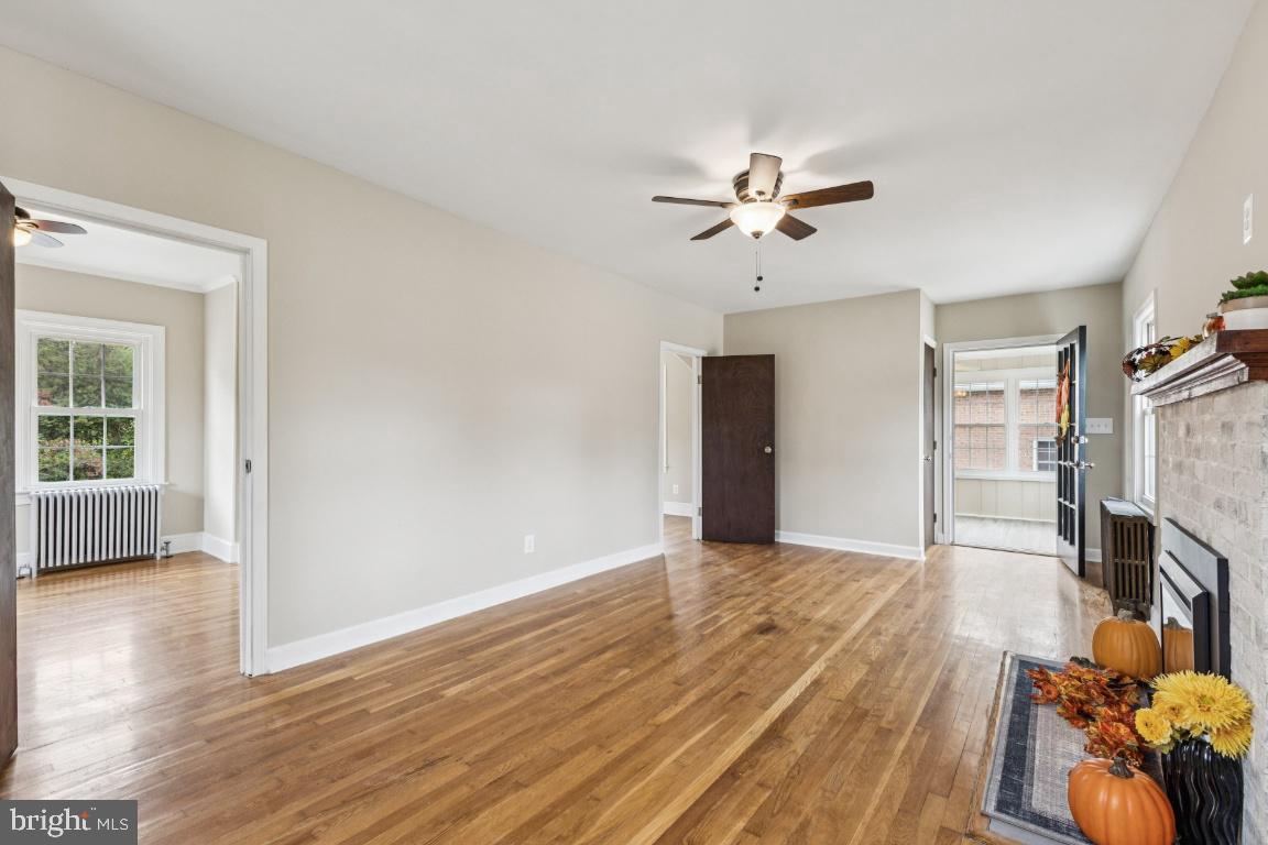 1037 JULIAN DR, FREDERICKSBURG, Virginia 22405, 3 Bedrooms Bedrooms, ,1 BathroomBathrooms,Residential,For sale,1037 JULIAN DR,VAST2043602 MLS # VAST2043602 1037 JULIAN DR, FREDERICKSBURG, Virginia 22405, 3 Bedrooms Bedrooms, ,1 BathroomBathrooms,Residential,For sale,1037 JULIAN DR,VAST2043602 MLS # VAST2043602