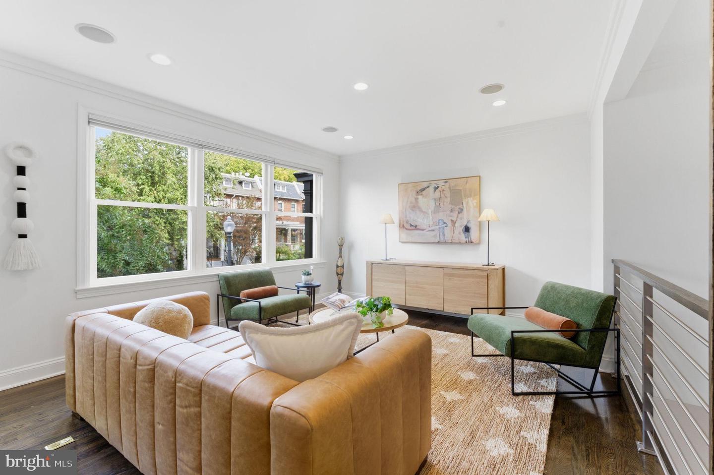 1434 OAK ST NW, WASHINGTON, District Of Columbia 20010, 2 Bedrooms Bedrooms, ,1 BathroomBathrooms,Residential,For sale,1434 OAK ST NW,DCDC2227668 MLS # DCDC2227668