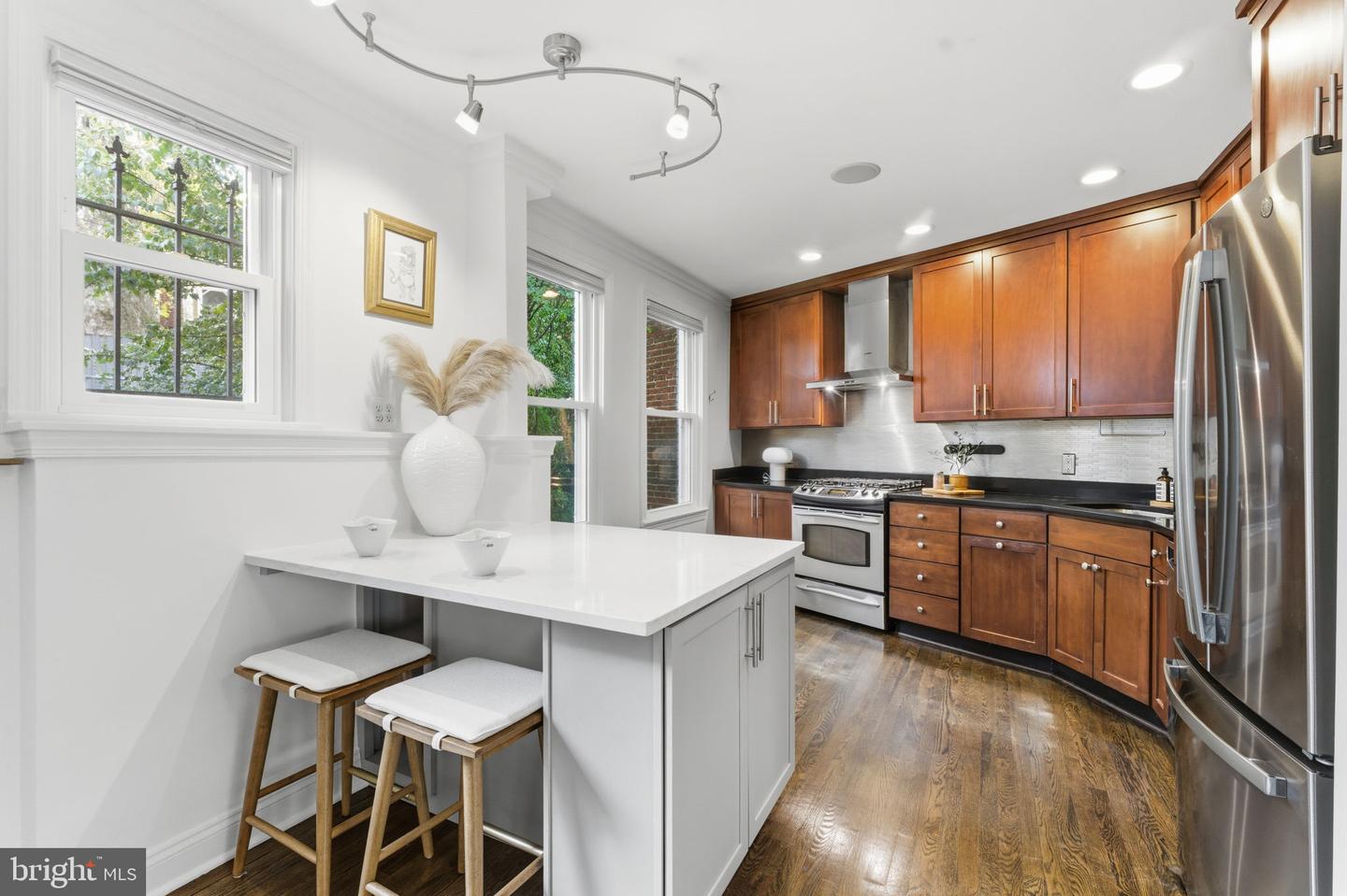 1434 OAK ST NW, WASHINGTON, District Of Columbia 20010, 2 Bedrooms Bedrooms, ,1 BathroomBathrooms,Residential,For sale,1434 OAK ST NW,DCDC2227668 MLS # DCDC2227668