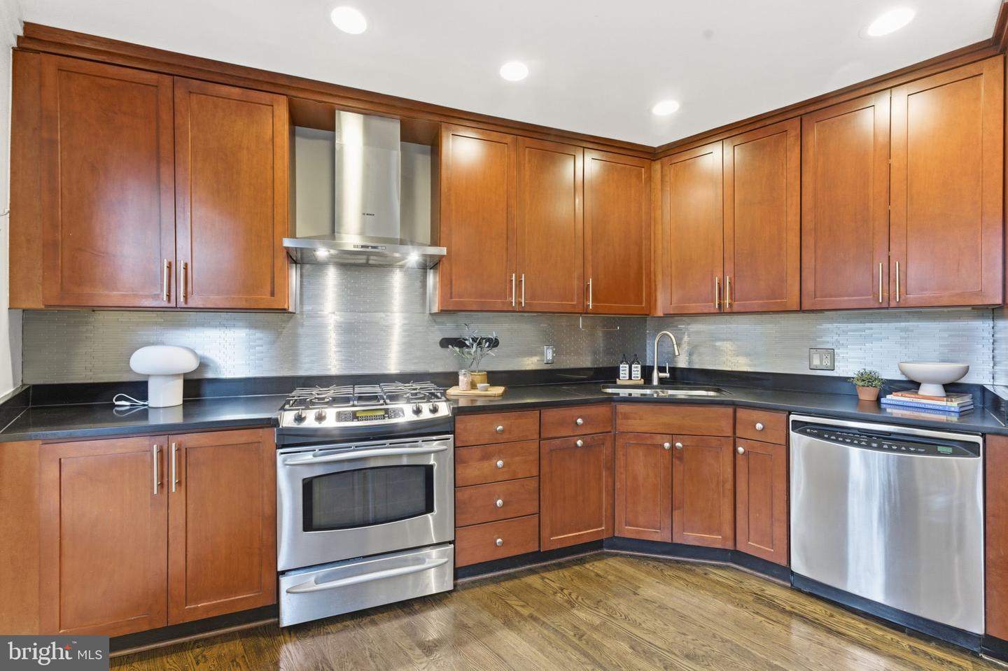 1434 OAK ST NW, WASHINGTON, District Of Columbia 20010, 2 Bedrooms Bedrooms, ,1 BathroomBathrooms,Residential,For sale,1434 OAK ST NW,DCDC2227668 MLS # DCDC2227668