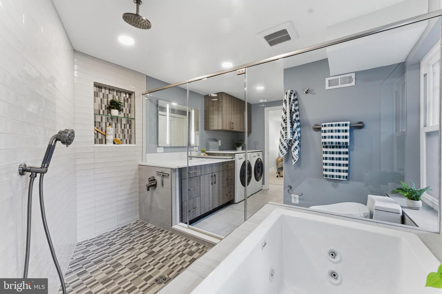1434 OAK ST NW, WASHINGTON, District Of Columbia 20010, 2 Bedrooms Bedrooms, ,1 BathroomBathrooms,Residential,For sale,1434 OAK ST NW,DCDC2227668 MLS # DCDC2227668