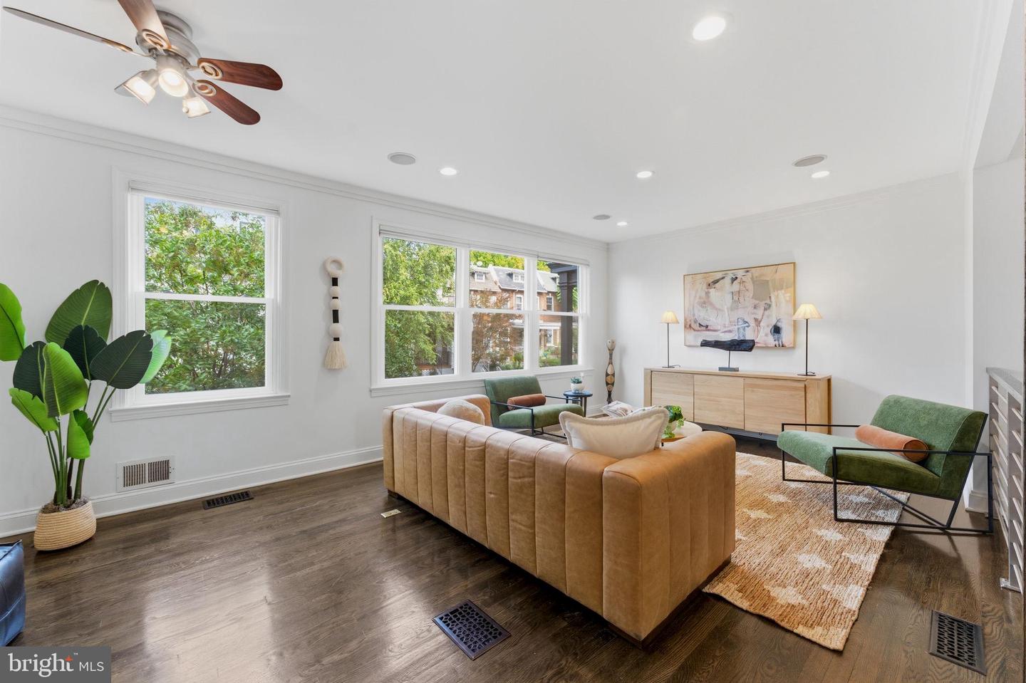 1434 OAK ST NW, WASHINGTON, District Of Columbia 20010, 2 Bedrooms Bedrooms, ,1 BathroomBathrooms,Residential,For sale,1434 OAK ST NW,DCDC2227668 MLS # DCDC2227668