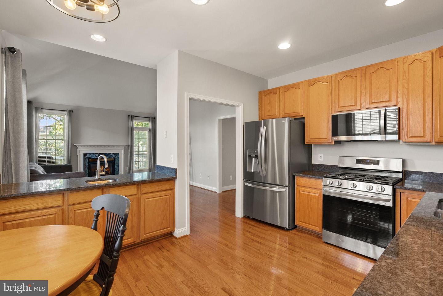 17680 GLASS RIDGE PL, GAINESVILLE, Virginia 20155, 3 Bedrooms Bedrooms, 6 Rooms Rooms,3 BathroomsBathrooms,Residential,For sale,17680 GLASS RIDGE PL,VAPW2106296 MLS # VAPW2106296