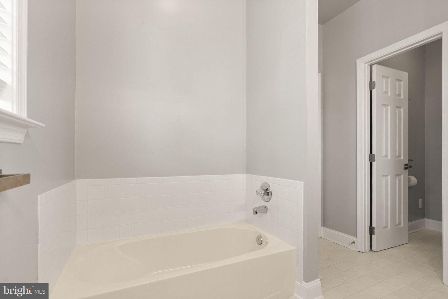 17680 GLASS RIDGE PL, GAINESVILLE, Virginia 20155, 3 Bedrooms Bedrooms, 6 Rooms Rooms,3 BathroomsBathrooms,Residential,For sale,17680 GLASS RIDGE PL,VAPW2106296 MLS # VAPW2106296