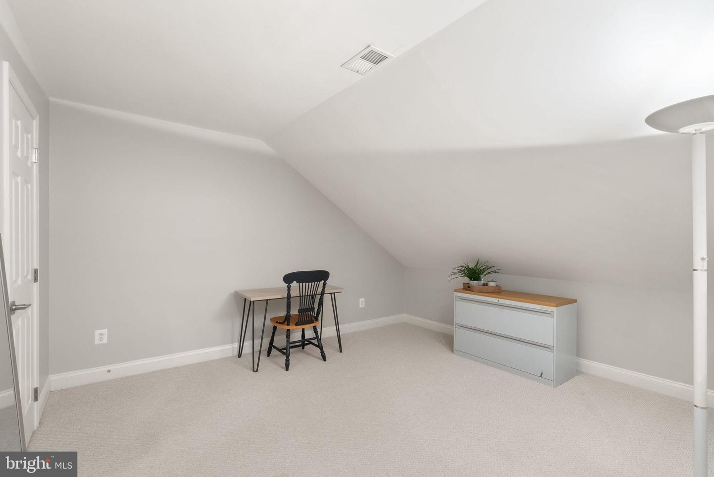 17680 GLASS RIDGE PL, GAINESVILLE, Virginia 20155, 3 Bedrooms Bedrooms, 6 Rooms Rooms,3 BathroomsBathrooms,Residential,For sale,17680 GLASS RIDGE PL,VAPW2106296 MLS # VAPW2106296