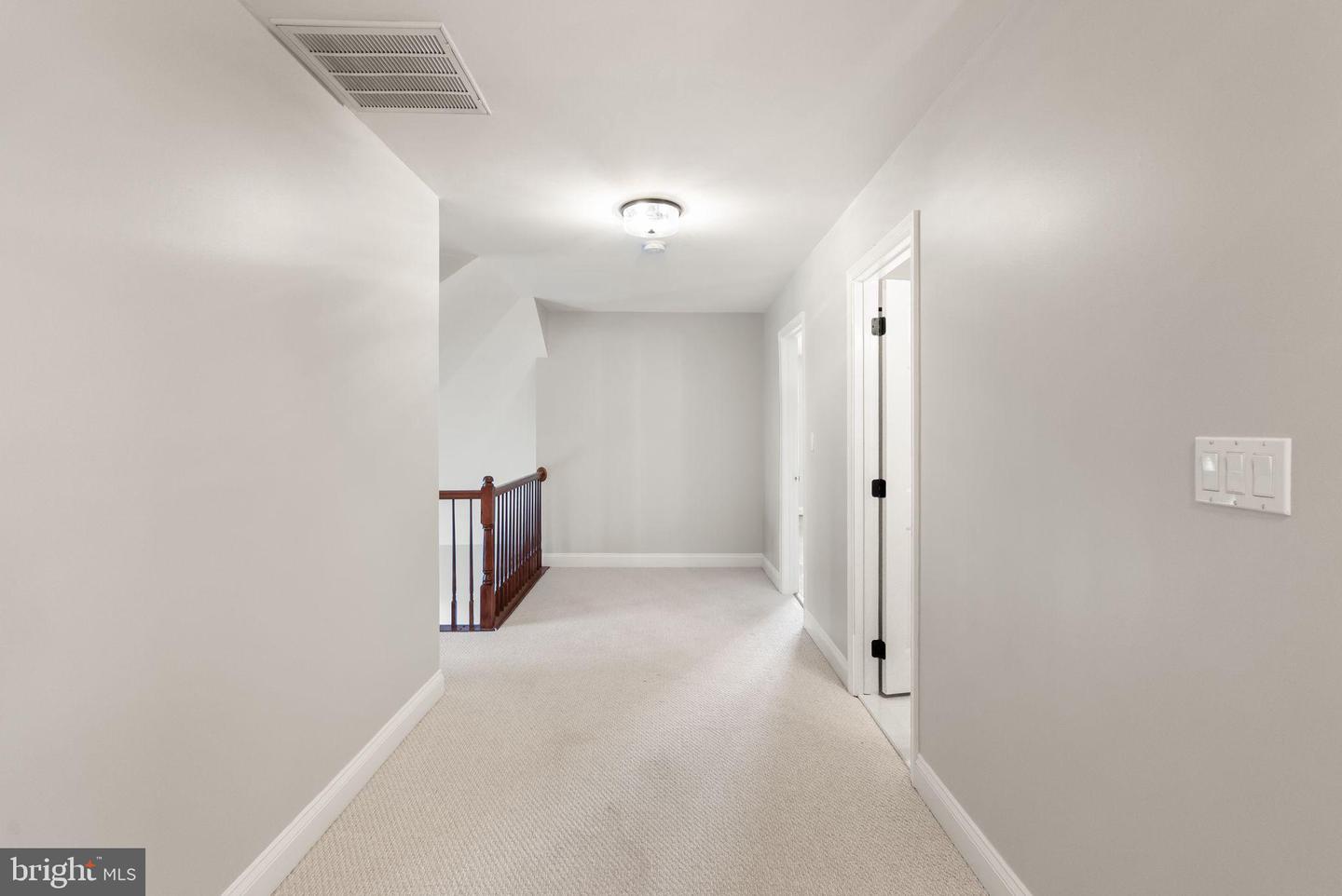 17680 GLASS RIDGE PL, GAINESVILLE, Virginia 20155, 3 Bedrooms Bedrooms, 6 Rooms Rooms,3 BathroomsBathrooms,Residential,For sale,17680 GLASS RIDGE PL,VAPW2106296 MLS # VAPW2106296