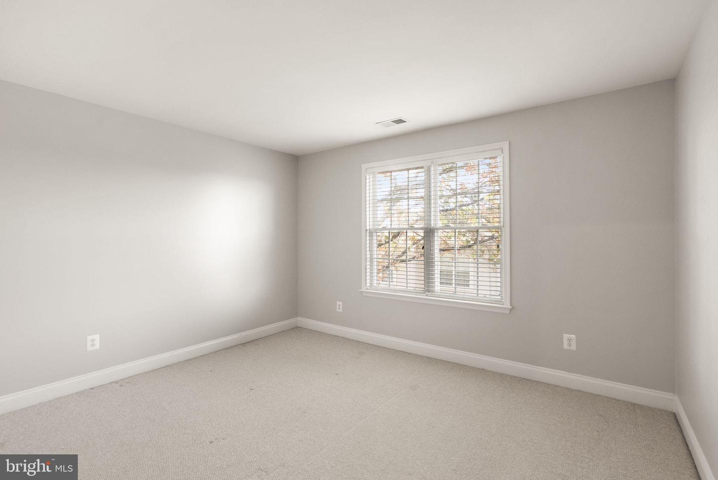 17680 GLASS RIDGE PL, GAINESVILLE, Virginia 20155, 3 Bedrooms Bedrooms, 6 Rooms Rooms,3 BathroomsBathrooms,Residential,For sale,17680 GLASS RIDGE PL,VAPW2106296 MLS # VAPW2106296