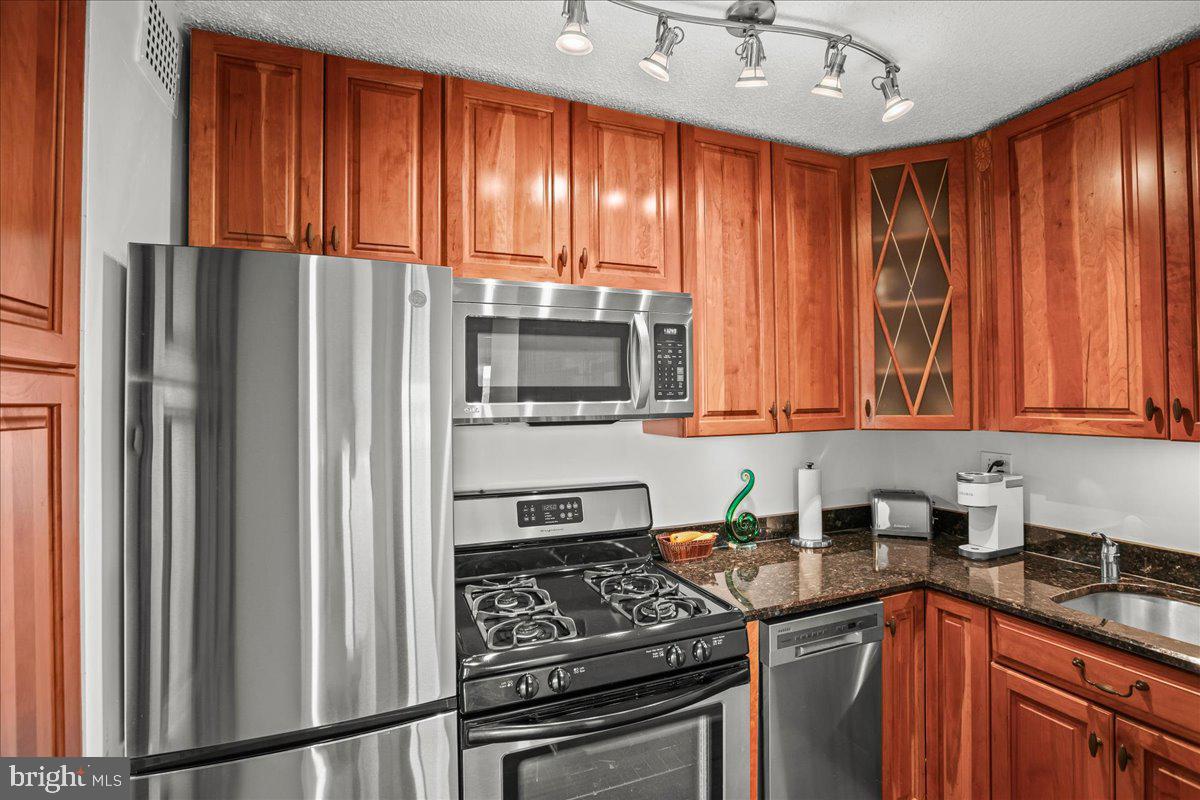 1225 MARTHA CUSTIS DR #715, ALEXANDRIA, Virginia 22302, 1 Bedroom Bedrooms, ,1 BathroomBathrooms,Residential,For sale,1225 MARTHA CUSTIS DR #715,VAAX2050998 MLS # VAAX2050998