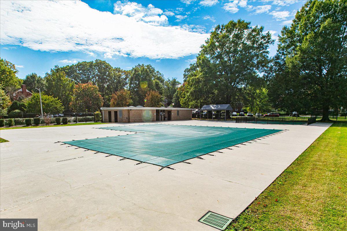 1225 MARTHA CUSTIS DR #715, ALEXANDRIA, Virginia 22302, 1 Bedroom Bedrooms, ,1 BathroomBathrooms,Residential,For sale,1225 MARTHA CUSTIS DR #715,VAAX2050998 MLS # VAAX2050998