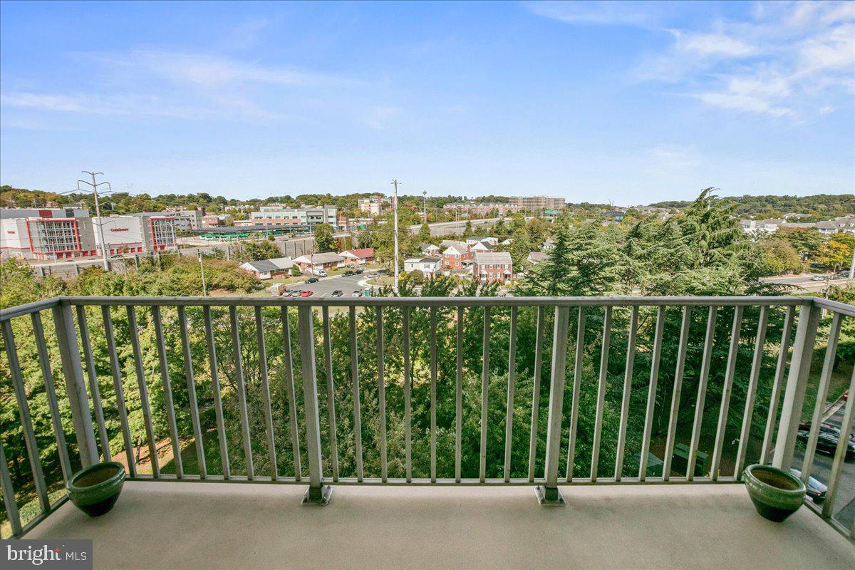 1225 MARTHA CUSTIS DR #715, ALEXANDRIA, Virginia 22302, 1 Bedroom Bedrooms, ,1 BathroomBathrooms,Residential,For sale,1225 MARTHA CUSTIS DR #715,VAAX2050998 MLS # VAAX2050998