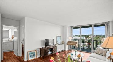1225 MARTHA CUSTIS DR #715, ALEXANDRIA, Virginia 22302, 1 Bedroom Bedrooms, ,1 BathroomBathrooms,Residential,For sale,1225 MARTHA CUSTIS DR #715,VAAX2050998 MLS # VAAX2050998